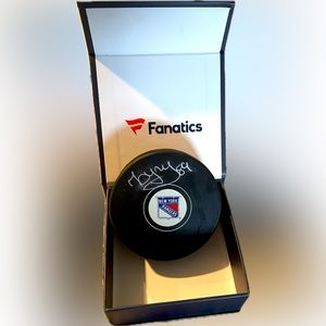 Pavel Buchnevich Signed New York Rangers Hockey Puck (NWT)